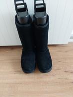 Uggs, Ophalen, Gedragen, Zwart