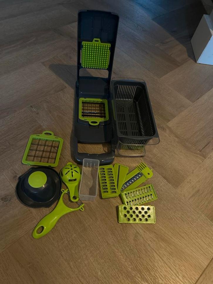 Groentesnijder met accessoires - Zo goed als nieuw, Huis en Inrichting, Keuken | Keukenbenodigdheden, Zo goed als nieuw, Ophalen