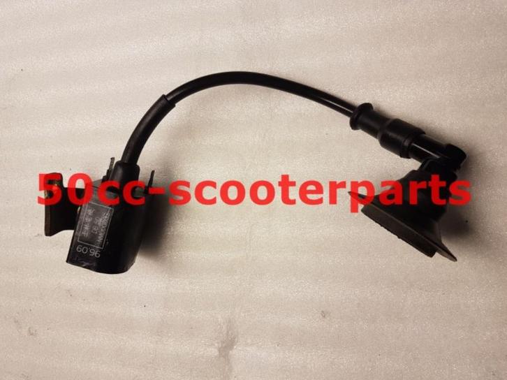 Bobine Derbi Hunter 00G03302171 Gebruikt, Motoren, Tuning en Styling, Ophalen of Verzenden