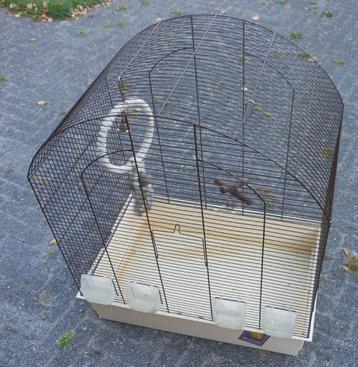 Vogelkooi afm. 84 x 68 x 42 cm beschikbaar voor biedingen