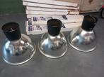 3 x industriele hanglamp

1 heeft 2 kleine deukjes kan er va, Ophalen of Verzenden, Gebruikt, Minder dan 50 cm