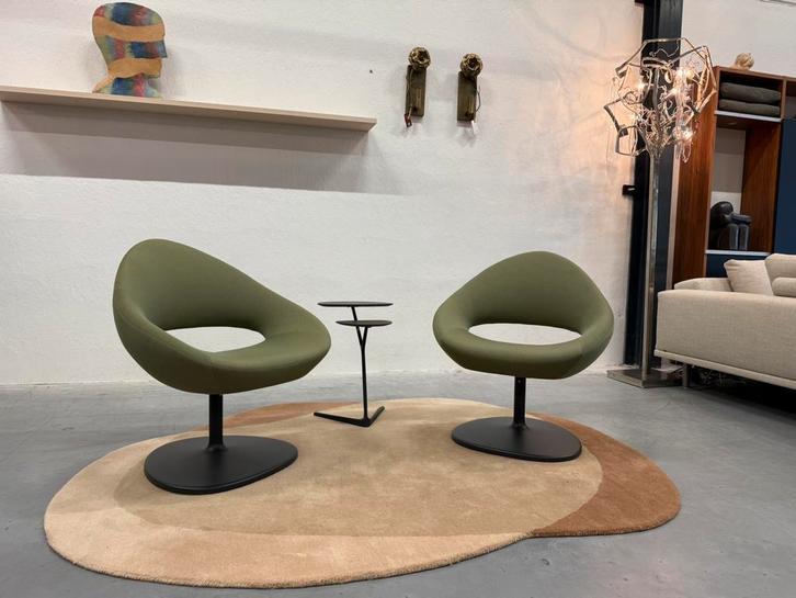 2 Nieuw Artifort Shark Lounge Draaifauteuils Groen stoel, Huis en Inrichting, Fauteuils, Nieuw, Stof, 50 tot 75 cm, 75 tot 100 cm