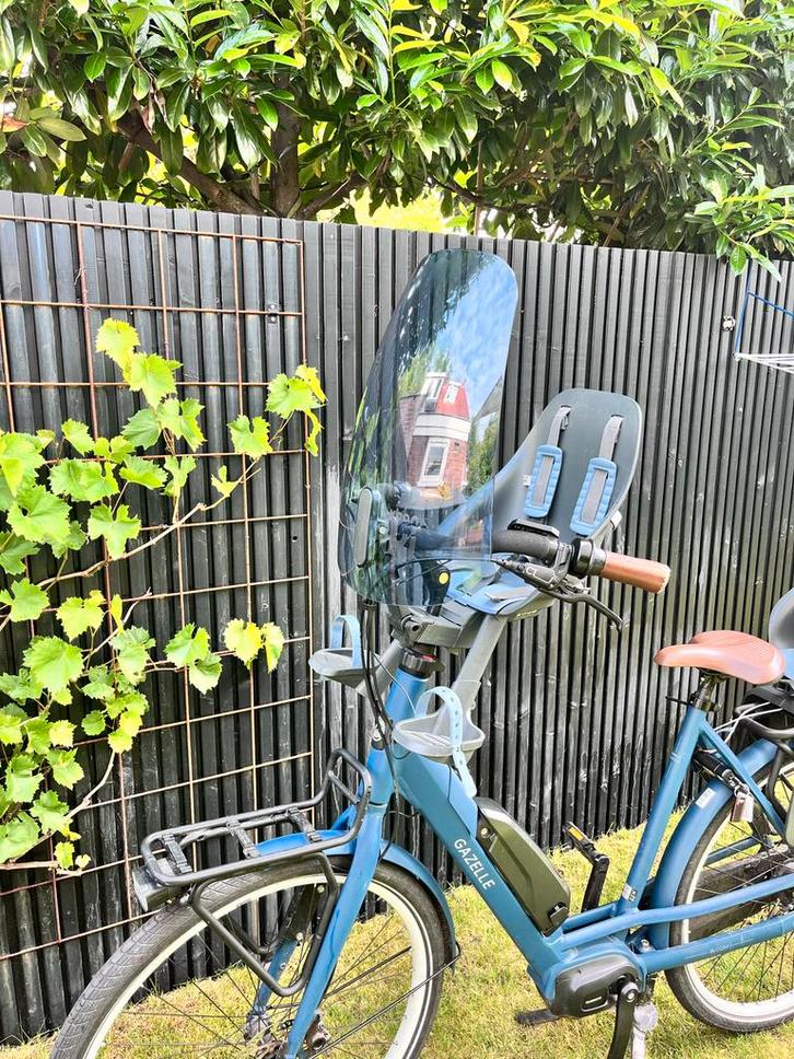 Urban Iki Voorzitje + Windscherm + 2 compact adapters, Fietsen en Brommers, Fietsaccessoires | Fietsstoeltjes, Gebruikt, Voorzitje