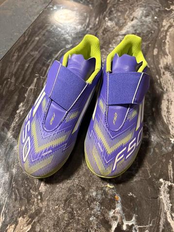 Nieuwe voetbalschoen f50 maat 30 beschikbaar voor biedingen