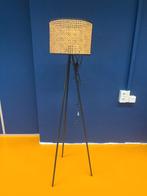 Vloerlampen / lamp / staande lamp H155 cm, 50 euro, 4 stuks, Huis en Inrichting, Lampen | Vloerlampen, Verzenden, Gebruikt, Metaal