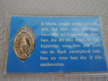 Kleine hanger met Maria in etuitje beschikbaar voor biedingen