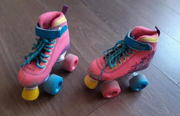 Roze rolschaatsen maat 29 beschikbaar voor biedingen