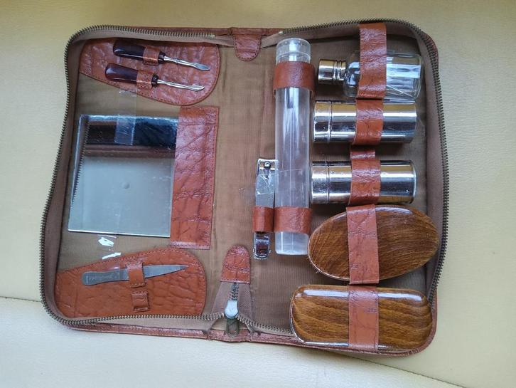 Heren necessaire (alleen ophalen). Curiosa/vintage/brocante., Antiek en Kunst, Curiosa en Brocante, Ophalen