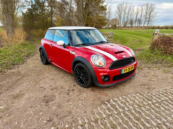 Mini Cooper S 2007 1.6 chili rood Works, Auto's, Mini, Particulier, Benzine, E, Hatchback, Handgeschakeld, Geïmporteerd, Rood