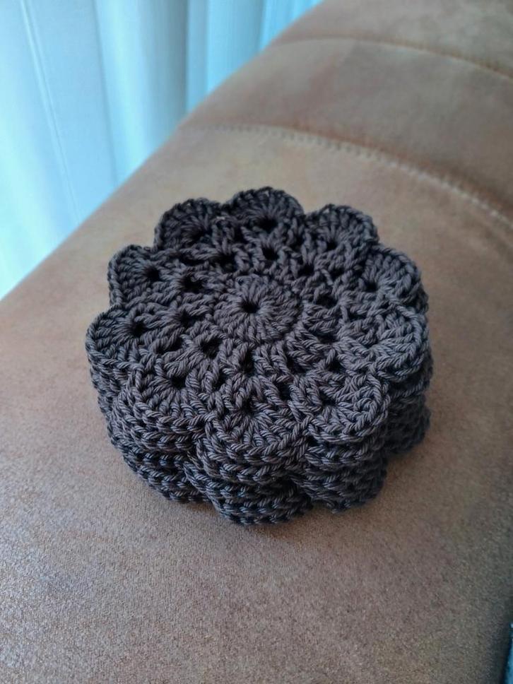 6 gehaakte onderzetters, donkerbruin, Huis en Inrichting, Woonaccessoires | Onderzetters, Nieuw, Glas of Kopje, Ophalen of Verzenden