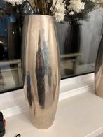 Zilver kleurige vazen, Huis en Inrichting, Woonaccessoires | Vazen, Ophalen of Verzenden, Overige kleuren, Overige materialen