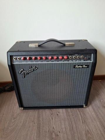 Studio Eighty Five Fender beschikbaar voor biedingen