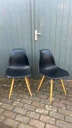 2 eetkamer stoelen zwart eames replica, Ophalen, Kunststof, Gebruikt, Twee