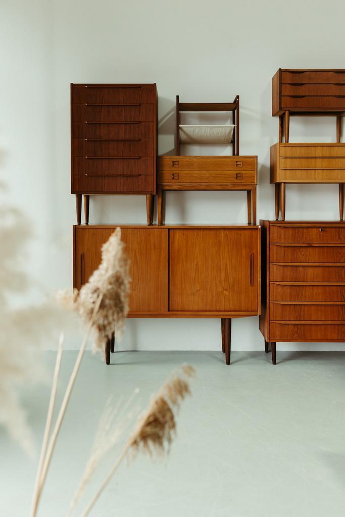 VINTAGE | DEENS DESIGN | DRESSOIR | LOWBOARD | LADEKAST, Huis en Inrichting, Kasten | Dressoirs, Zo goed als nieuw, 25 tot 50 cm