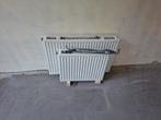2 radiatoren, Ophalen, 30 tot 80 cm, Radiator, Zo goed als nieuw