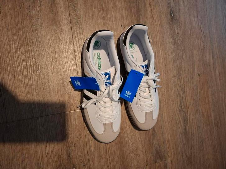 Adidas Samba Creme/Zwart - Maat 42 (Nieuw), Kleding | Heren, Schoenen, Nieuw, Sneakers of Gympen, Wit, Ophalen of Verzenden