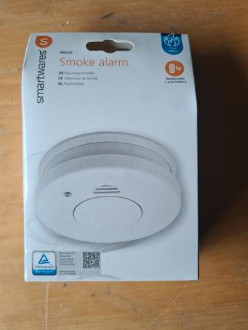Nieuwe rookmelder van Smartwares in doos. beschikbaar voor biedingen