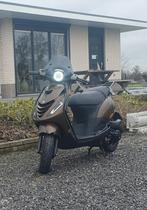 Stoere Piaggio Zipp 4 takt, 50cc, Fietsen en Brommers, Scooters | Piaggio, Zo goed als nieuw, Ophalen