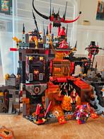 Lego Nexo Knights 70323 Jestro's Vulkaanbasis, Kinderen en Baby's, Speelgoed | Duplo en Lego, Ophalen of Verzenden, Zo goed als nieuw