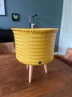 Plantenstandaard rotan Handed By, Tuin en Terras, Bloembakken en Plantenbakken, Ophalen, Overige materialen, Rond, Zo goed als nieuw