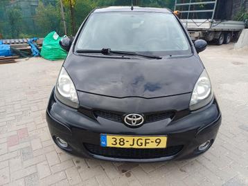 Toyota Aygo 1.0 12V Vvt-i 5DRS 2009 Zwart airco  beschikbaar voor biedingen