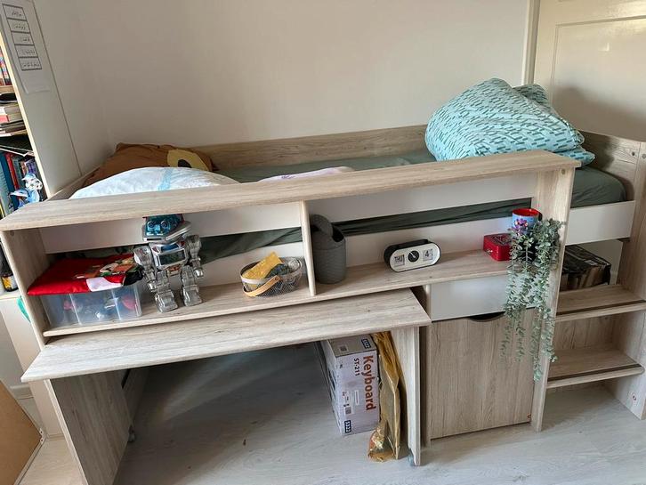 Z.g.a.n. halfhoogslaper met bureau, opberg en speelruimte, Kinderen en Baby's, Kinderkamer | Stapelbedden en Hoogslapers, Zo goed als nieuw