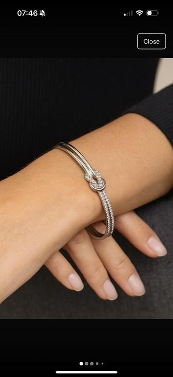 Never worn Swarovski Bracelet beschikbaar voor biedingen