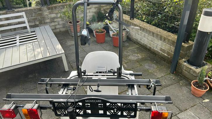 Fietsendrager voor op trekhaak Movecare, Auto diversen, Fietsendragers, Zo goed als nieuw, Trekhaakdrager, Ophalen