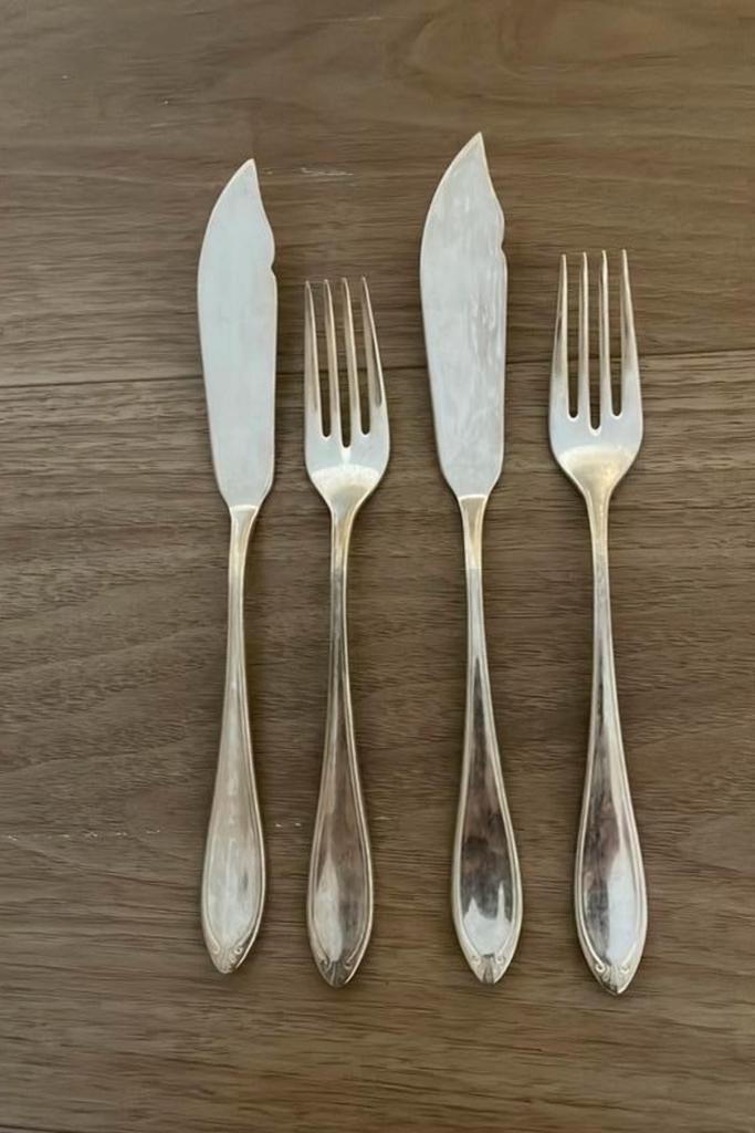 Verzilverd visbestek Christofle Versailles, Huis en Inrichting, Keuken | Bestek, Zilver, Ophalen of Verzenden