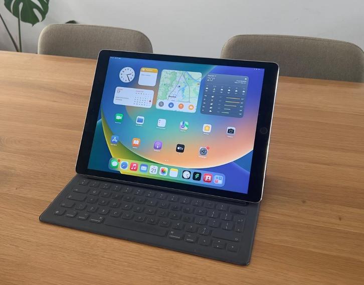 iPad Pro 12,9 inch incl. Apple Smart Keyboard Folio - €150, Computers en Software, Apple iPads, Gebruikt, Apple iPad Pro, Wi-Fi