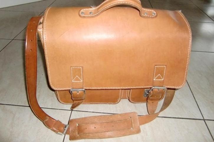 Lerarentas tuigleer, Sieraden, Tassen en Uiterlijk, Tassen | Schooltassen, Zo goed als nieuw, Schoudertas, Leer, Ophalen of Verzenden