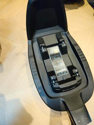 Maxi-Cosi FamilyFix 2 Isofix Base beschikbaar voor biedingen