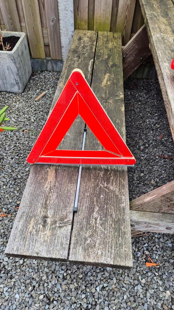 Gevarendriehoek / Pechdriehoek bijna gratis, Auto diversen, Auto-accessoires, Nieuw, Ophalen of Verzenden