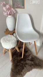 Witte stoel kunststof met houten poten, Ophalen, Wit, Kunststof, Eén