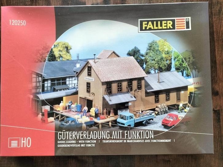 Faller 120 250 goederen overslag perron + functies HO OVP, Hobby en Vrije tijd, Modeltreinen | H0, Nieuw, Brug, Tunnel of Gebouw