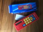Pennendoos met rekenmachine, calculator, rood, nieuw verpakt, Ophalen of Verzenden, Nieuw