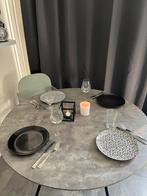 Mooie ronde grijs zwarte eettafel, Huis en Inrichting, Tafels | Eettafels, 100 tot 150 cm, Rond, Gebruikt, Ophalen