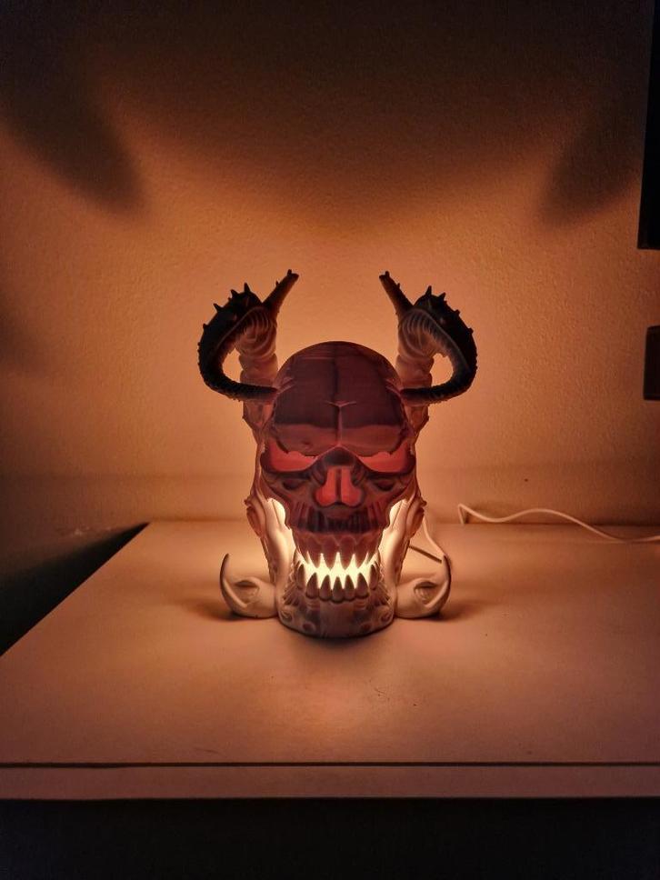 nieuwe skull lamp op usb leuk voor bv halloween, Hobby en Vrije tijd, Feestartikelen, Nieuw, Overige typen, Halloween of Griezel