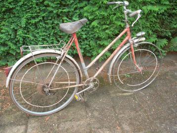Halfords sportfiets 28 inch opknapper beschikbaar voor biedingen