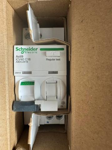 3x schneider C16 aardlekschakelaar nieuw beschikbaar voor biedingen