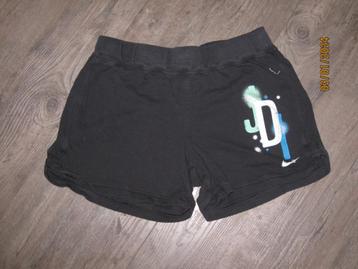 Nike zwarte sportbroek maat 146-156 beschikbaar voor biedingen