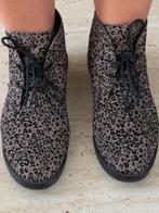 Damesschoenen Nova maat 39 halfhoog beige zwart, Zwart, Lage of Enkellaarzen, Nova, Ophalen of Verzenden