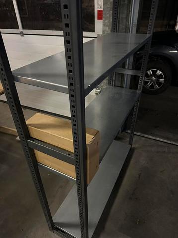 Legbordstellingen 323 hoog beschikbaar voor biedingen