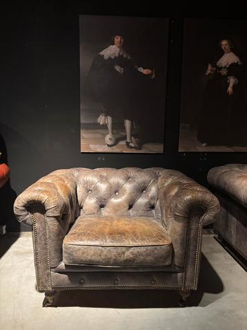 Zgan Chesterfield Clubfauteuil Grijs/taupe /bruin leer beschikbaar voor biedingen