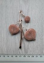 Mooie grote goudkleurige broche van lampionplant, Sieraden, Tassen en Uiterlijk, Overige materialen, Ophalen of Verzenden, Zo goed als nieuw