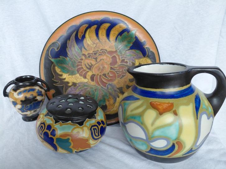 Plateel fruitschaal vaas bloemsteker klein vaasje aardewerk, Antiek en Kunst, Antiek | Keramiek en Aardewerk, Ophalen