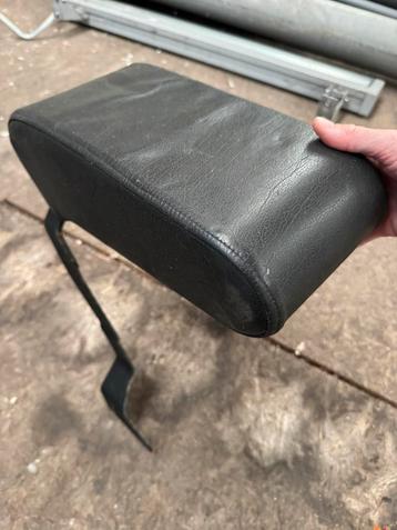 Saab 9000 midden armsteun beschikbaar voor biedingen