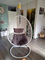 Hangstoel, Huis en Inrichting, Stoelen, Ophalen of Verzenden, Zo goed als nieuw, Eén, Wit