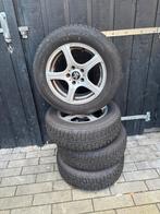 Winterbanden set Peugeot 308 (2015) + bouten, Auto-onderdelen, Banden en Velgen, Gebruikt, 16 inch, Banden en Velgen, Personenwagen