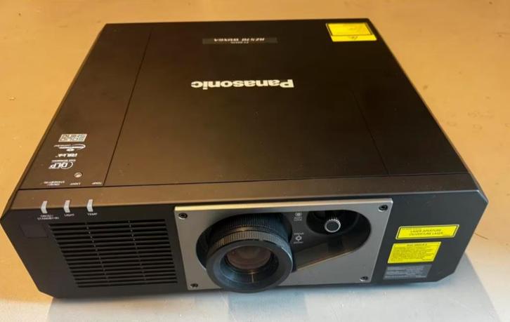 beamer, Audio, Tv en Foto, Beamers, Zo goed als nieuw, Overige technologieën, Full HD (1080), Ophalen of Verzenden